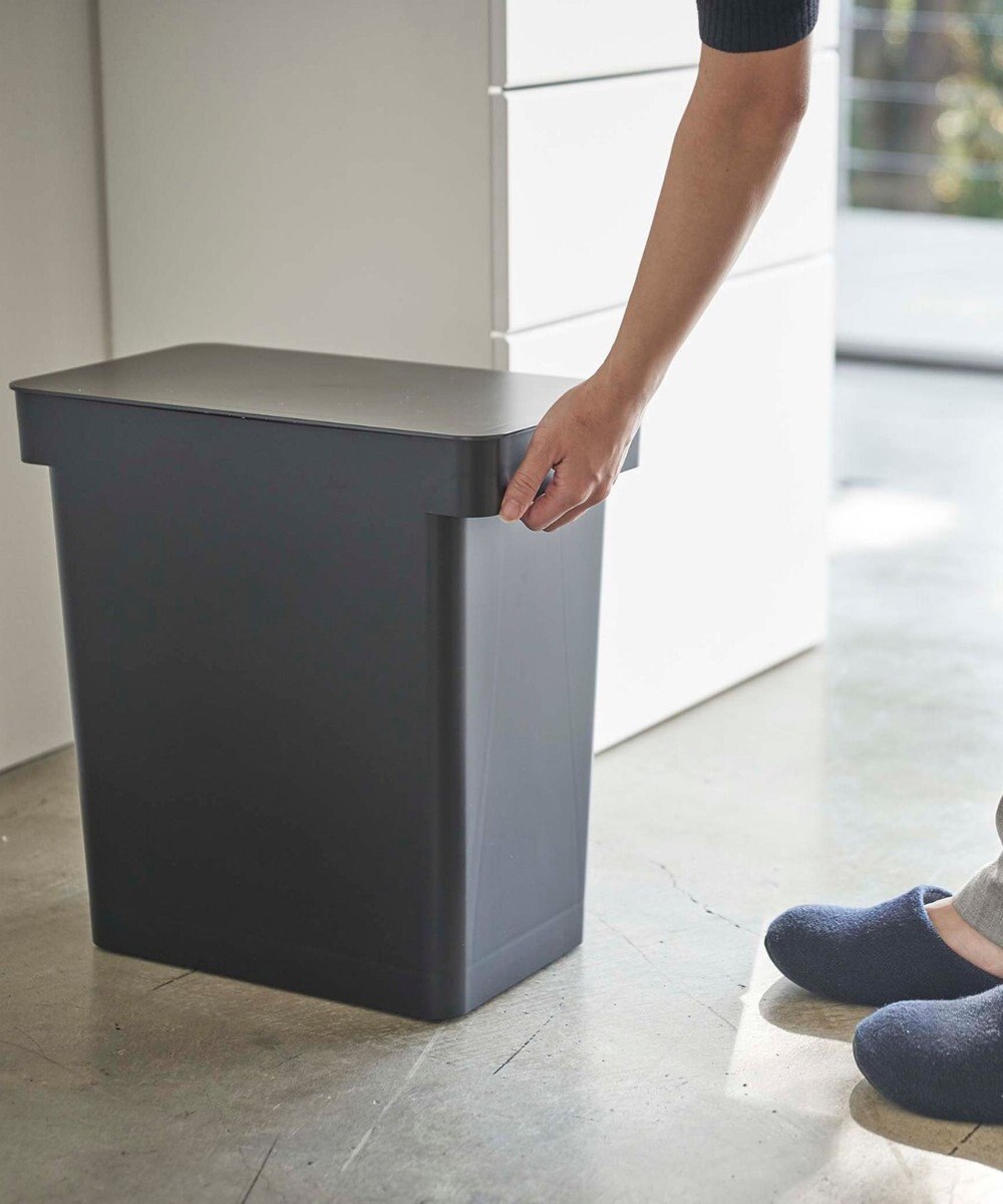 tower 密閉ペットフードストッカー タワー 12kg 計量カップ付 ブラック 