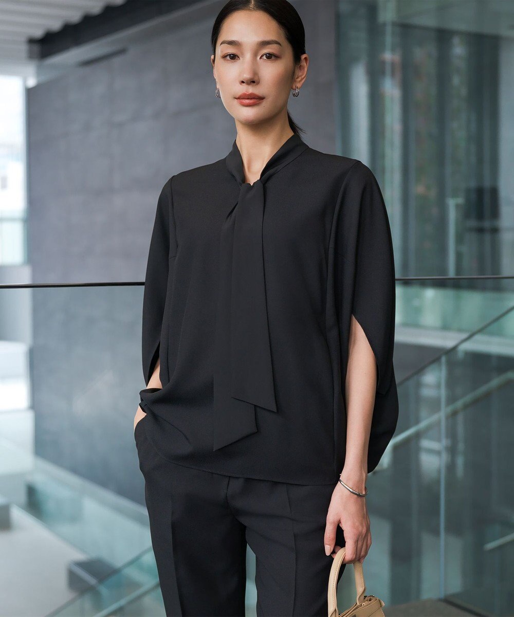 ICB 【先行予約】 FluidBackSatin ドルマンスリーブボウタイブラウス 