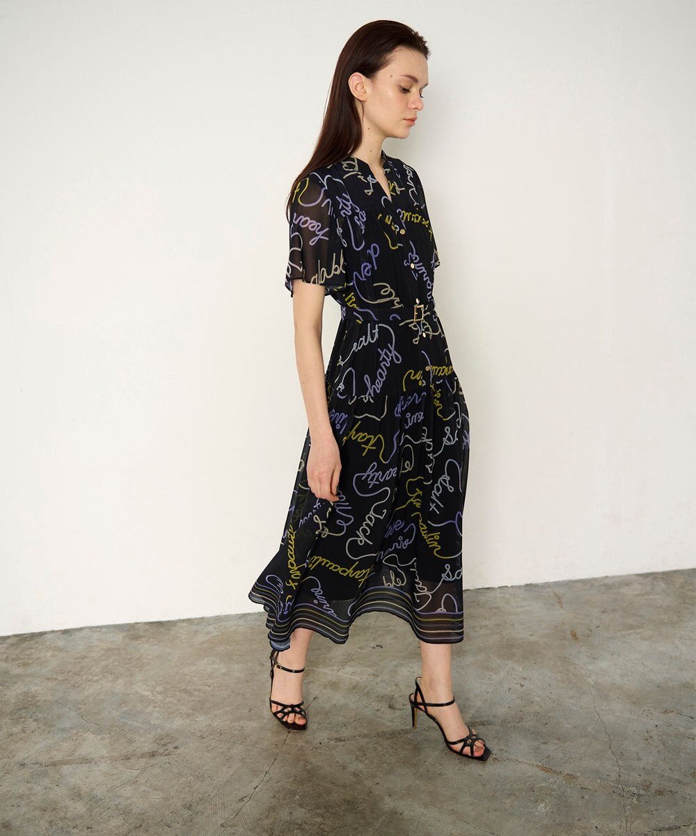 GRACE CONTINENTAL ロープロゴプリントワンピース 