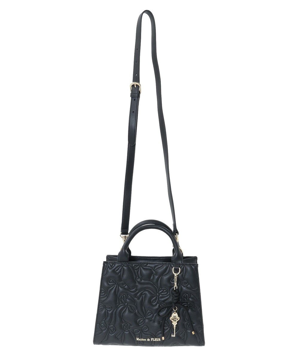 Maison de FLEUR チャーム付きリボンキルティングトートバッグ 