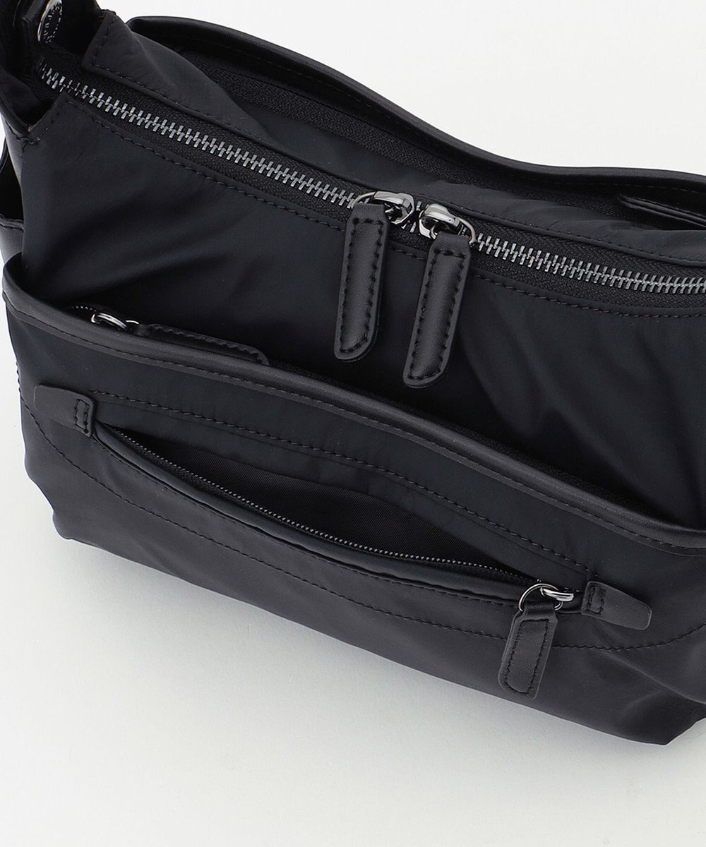 Y'SACCS 【ナイロンタフタ×リサイクルレザー】デイリーポシェット 