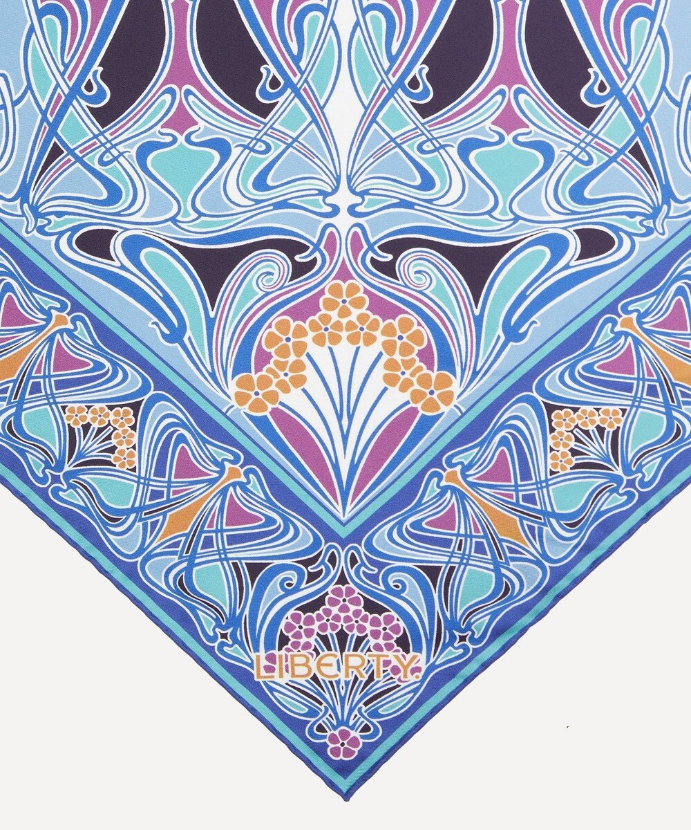 LIBERTY. アイアンシ トライアングル シルクスカーフ 100×140 