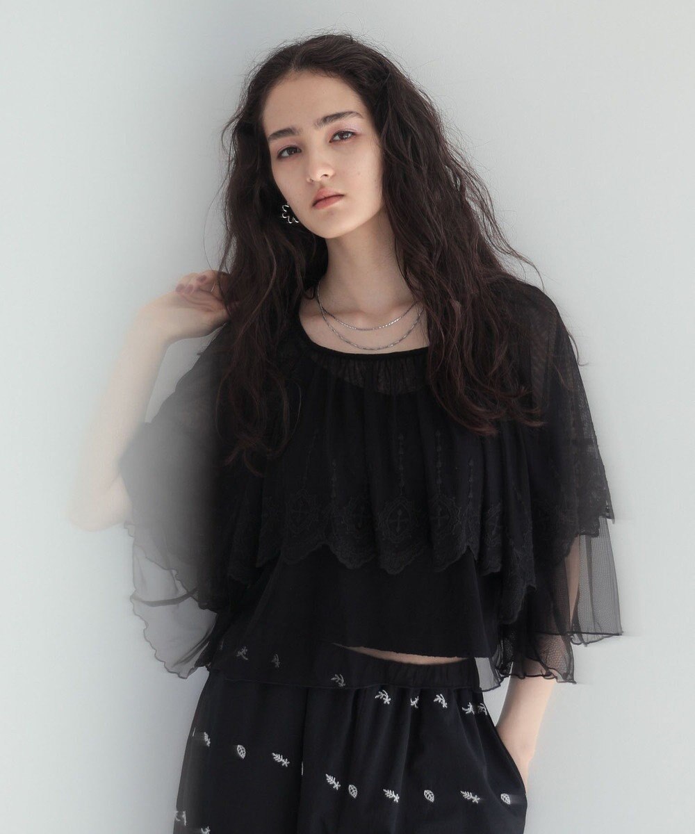 Green Parks ■ＥＳＣＡＲ　チュール刺繍ハンカチーフブラウス 