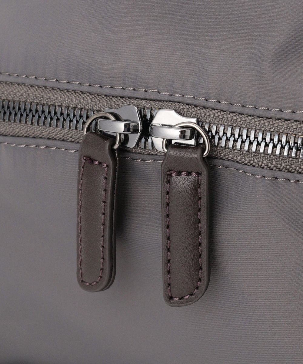 Y'SACCS 【ナイロンタフタ×リサイクルレザー】デイリーミニリュック 