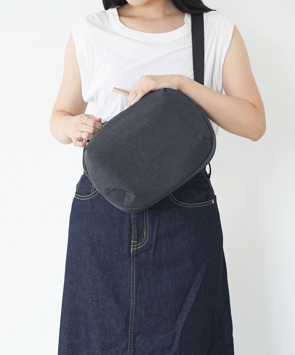 NIZYU KANO FUKUI SIWAナイロンボディバッグ Mサイズ 