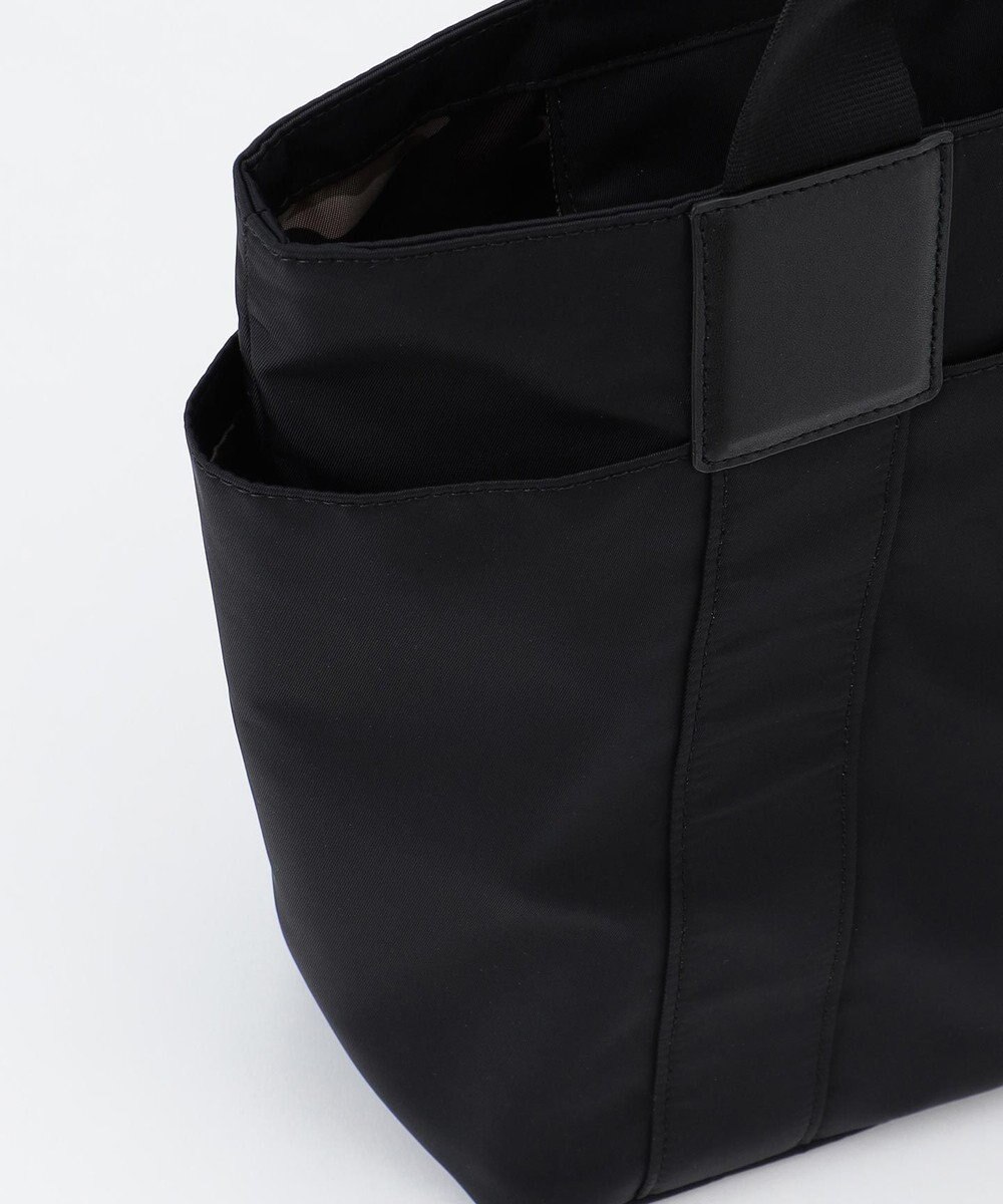 LA BAGAGERIE 【LA BAGAGERIE×HELLO KITTY】リボンチャーム付き　デイリートート　Mサイズ 