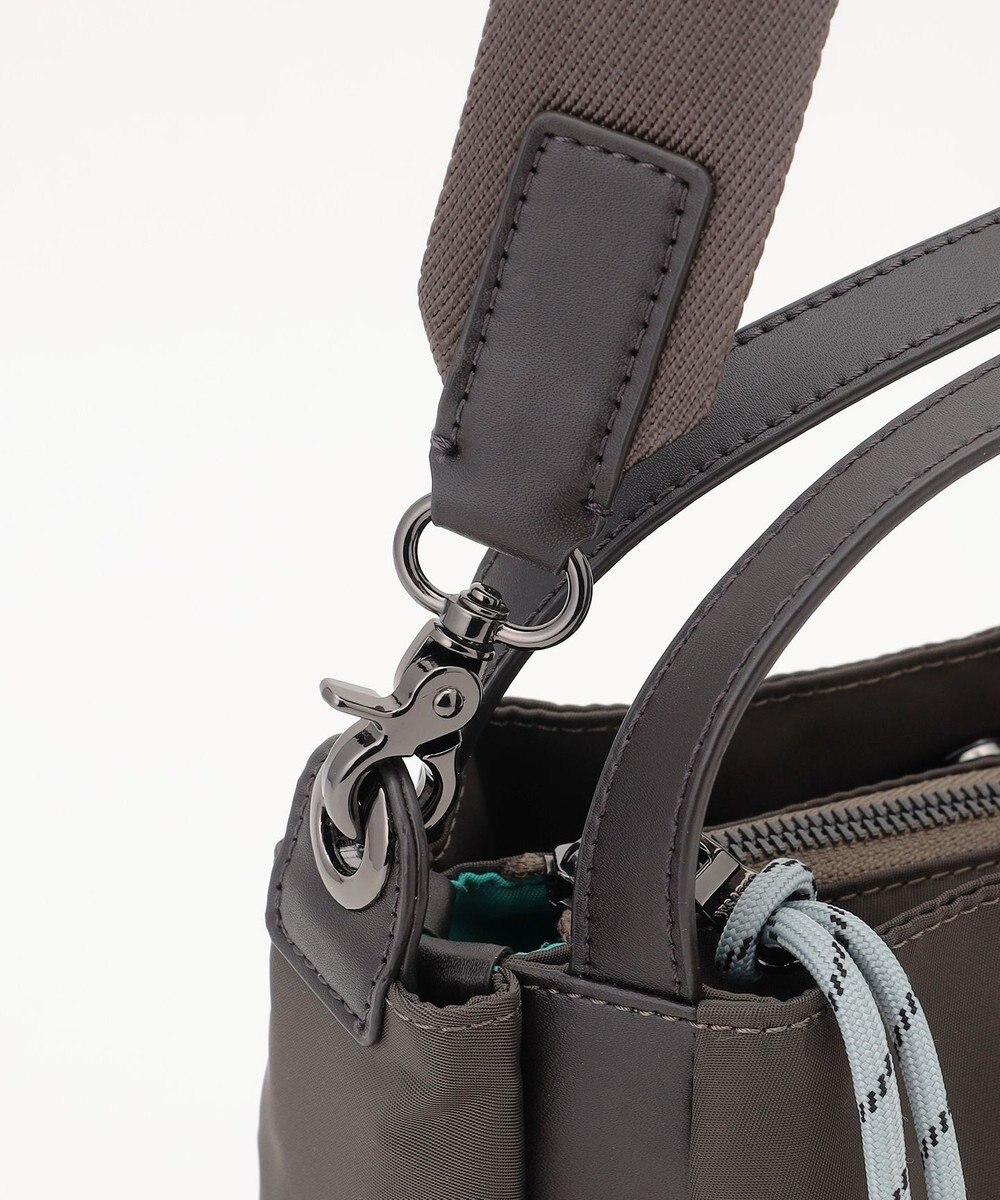 Y'SACCS 【大人のおしゃれ手帖10月号掲載】市川実和子×Y'SACCS　ナイロンすっきりミニマムトート 