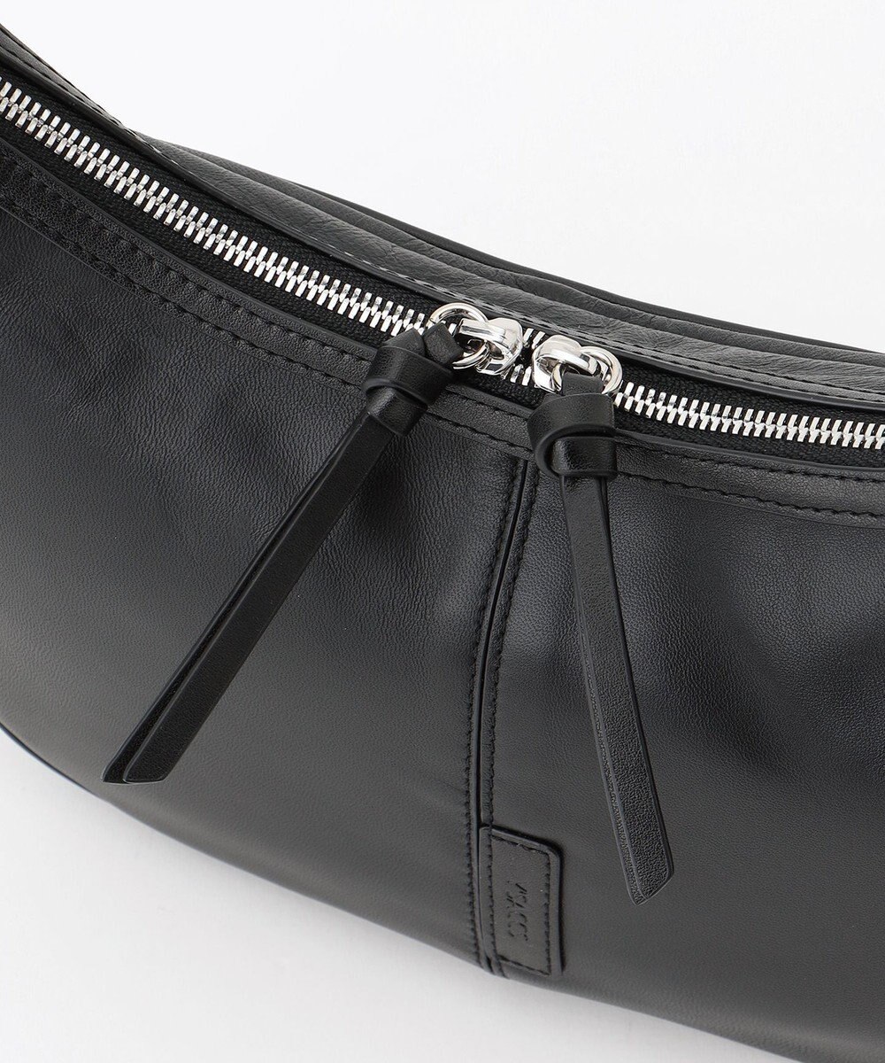 Y'SACCS イタリアンシープ　マルチポーチ付き　ホーボーバッグ 