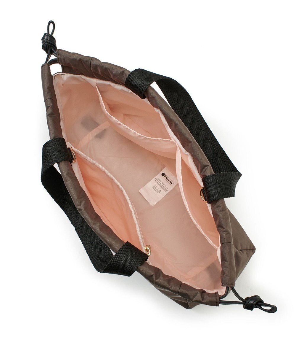 LeSportsac E/W CITY DRAWSTRING BAG /アップタウンダークチョコ/ブラック 