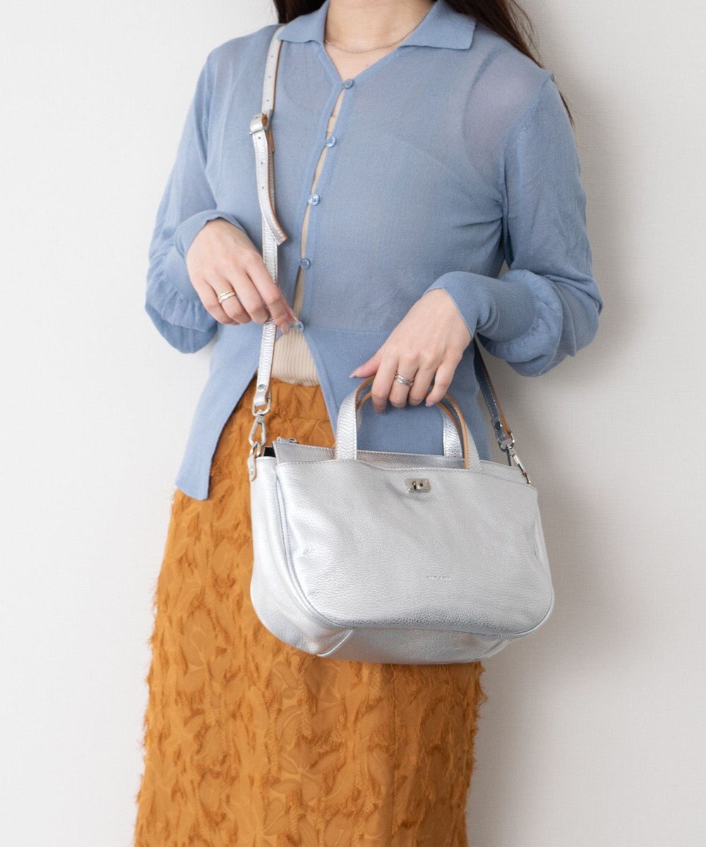 INTER-CHAUSSURES 【RIPANI】シャインシルバーレザー2WAYバッグ 