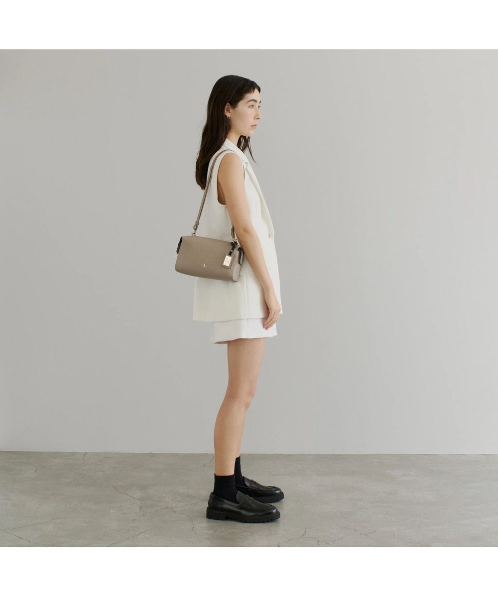 PELLE BORSA シンプルショルダーポシェット Reinette レネット 4717 