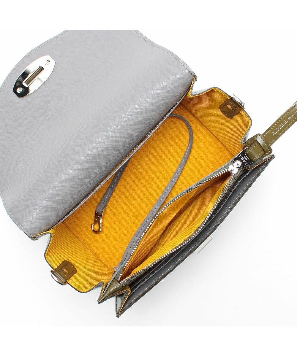 A.D.M.J. 【牛革】カルヴィクラッチショルダー 