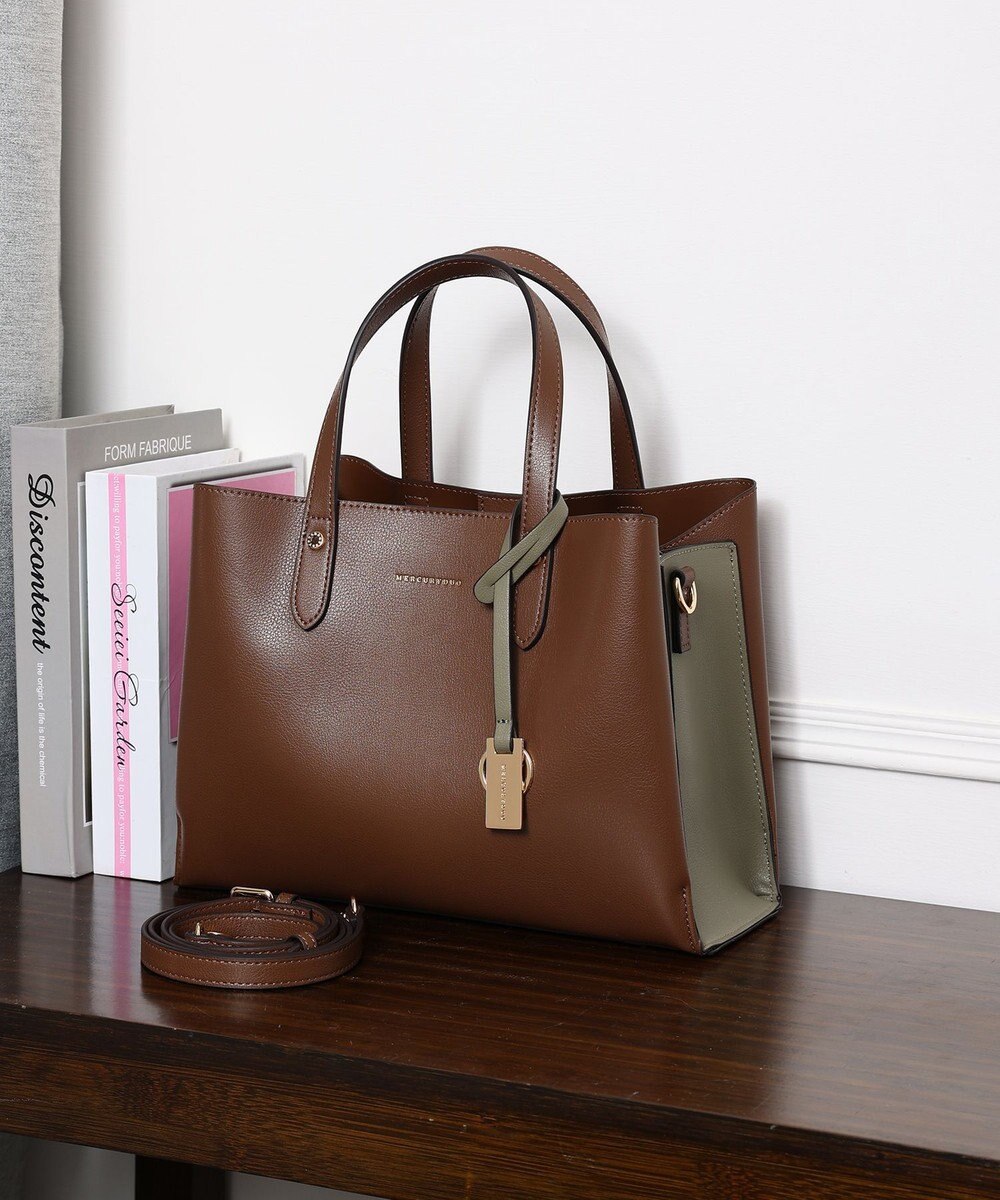 style code 【MERCURYDUO/マーキュリーデュオ】両アオリポケットサイド配色大開き開口 超軽量ハンドバッグ キーチャーム付 