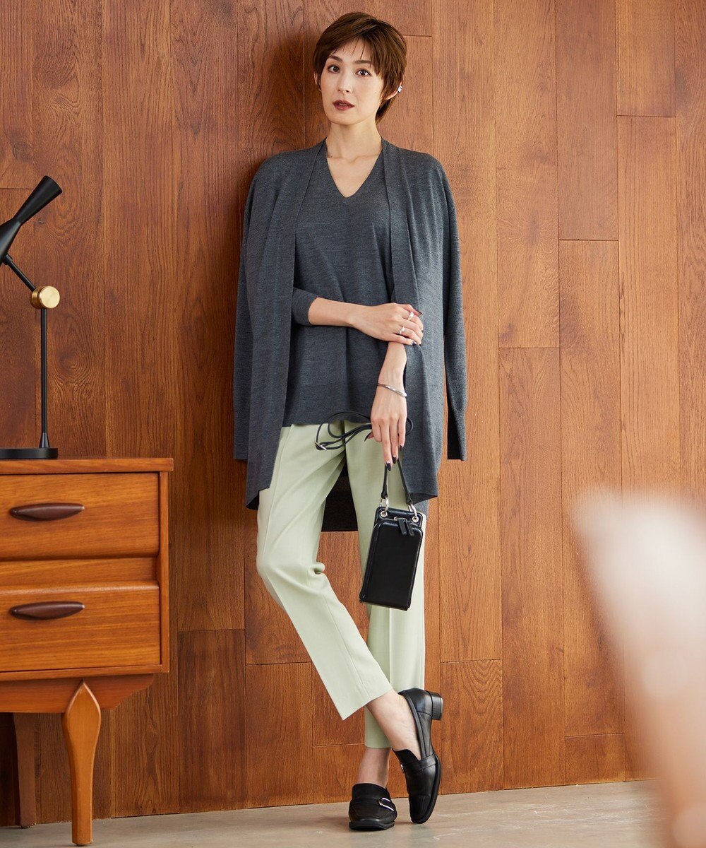 ICB 【洗える】コンパクトウール Vネックプルオーバー 