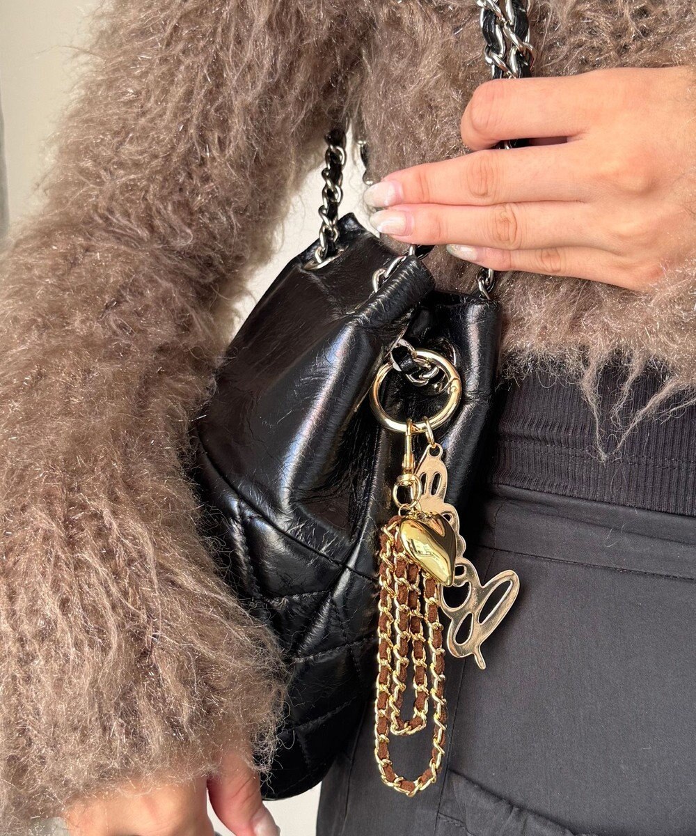 Phoebe スウェードチェーンハートバッグチャーム　ブラウン　ゴールド 