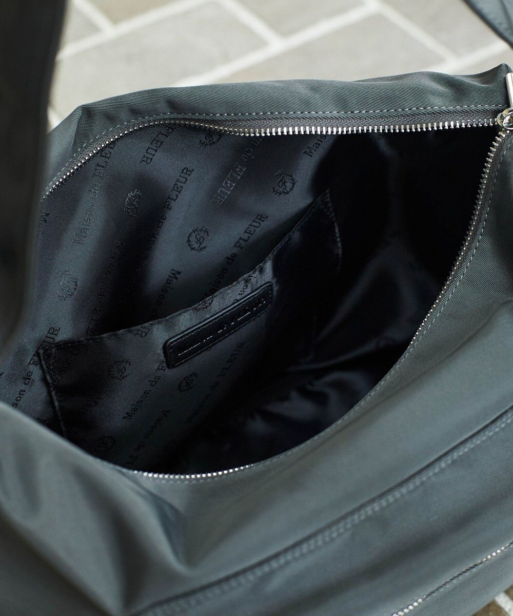 Maison de FLEUR ファスナーショルダーバッグ 