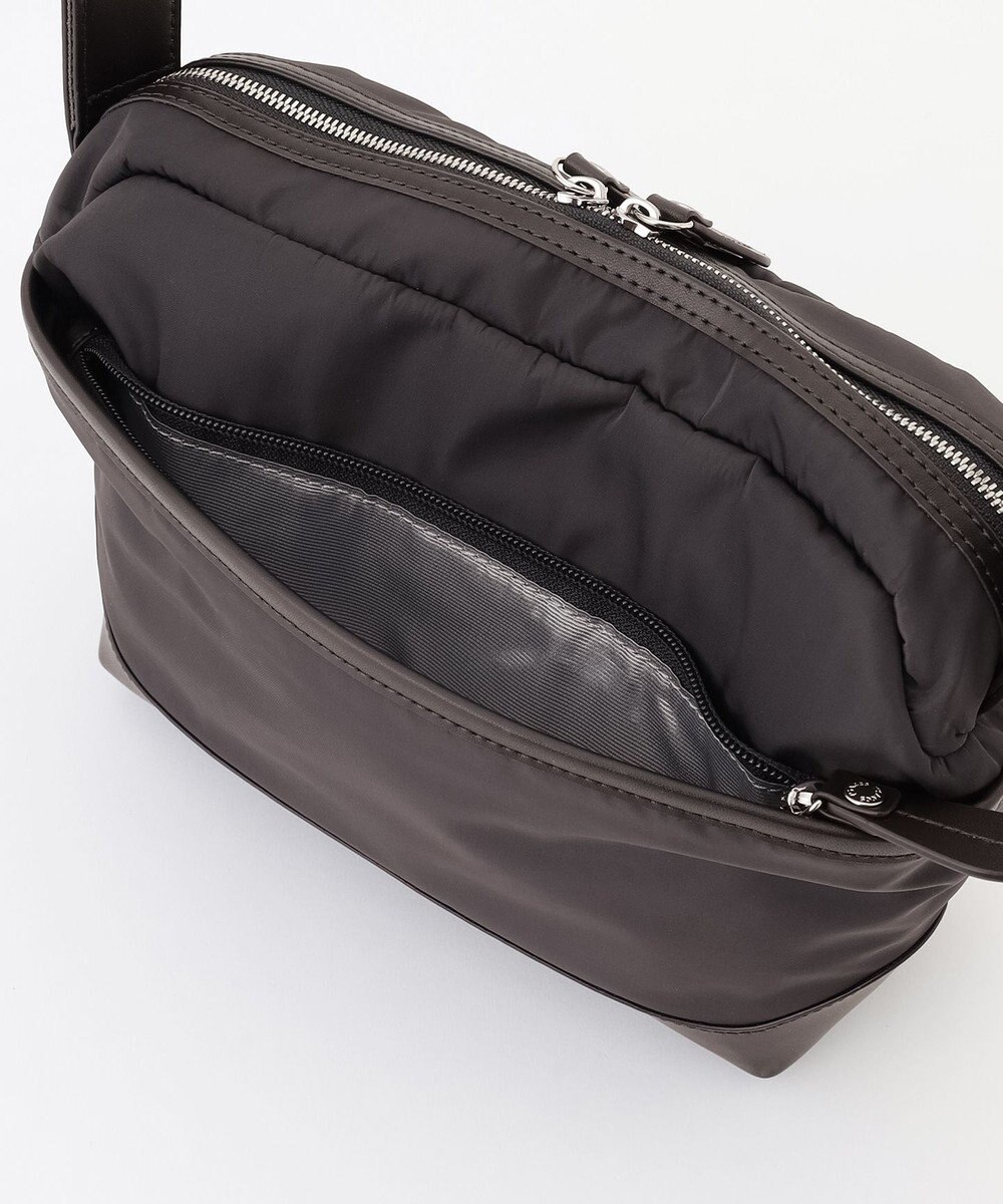 Y'SACCS シルキーリュクスショルダーバッグ 