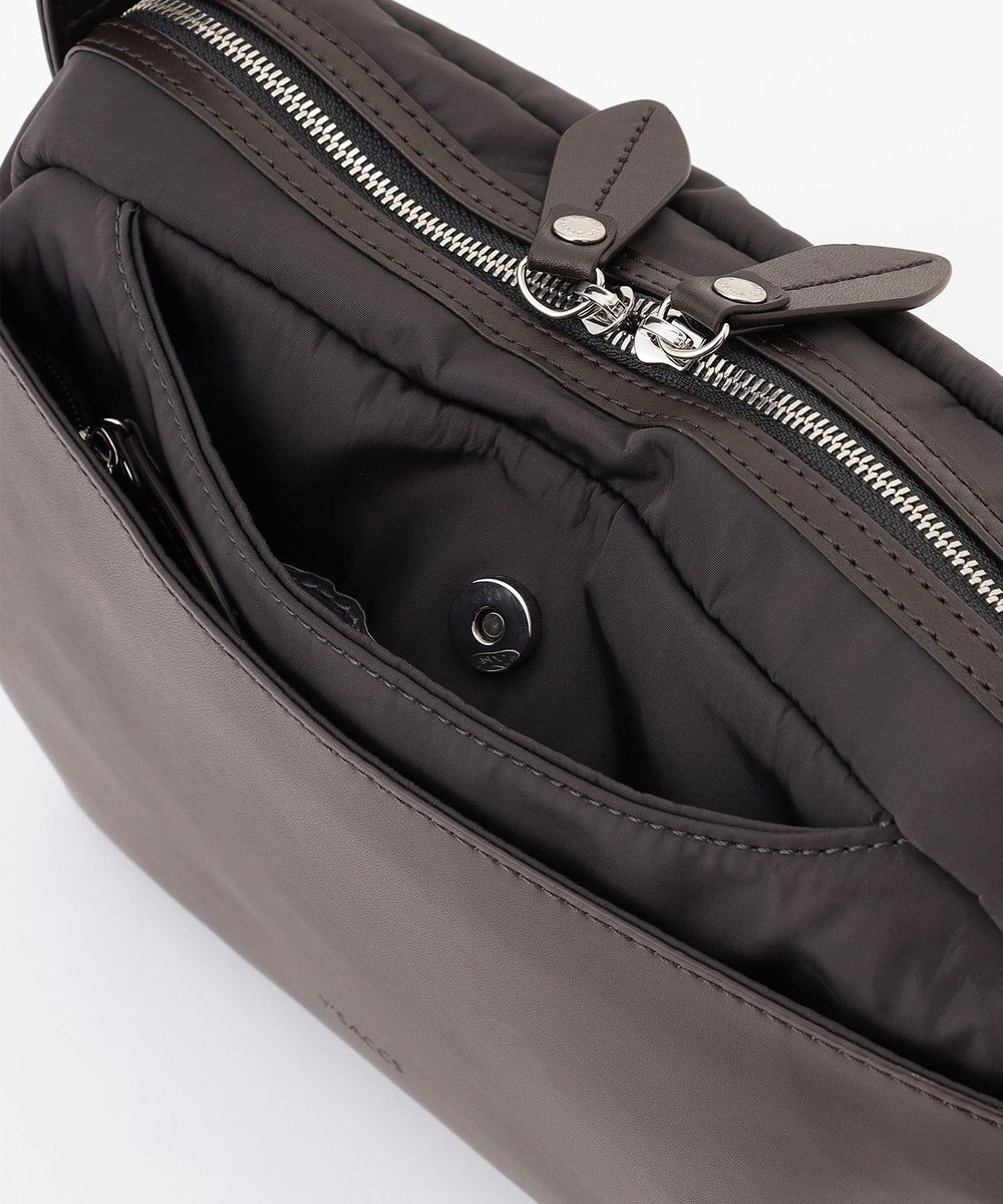 Y'SACCS シルキーリュクスショルダーバッグ 