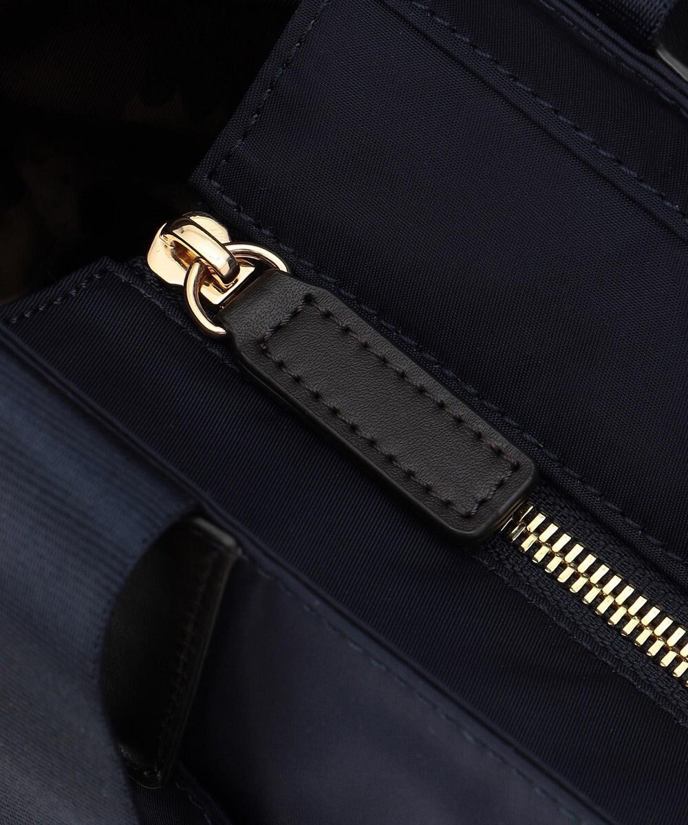 LA BAGAGERIE 【LA BAGAGERIE×HELLO KITTY】リボンチャーム付き　デイリートート　Mサイズ 