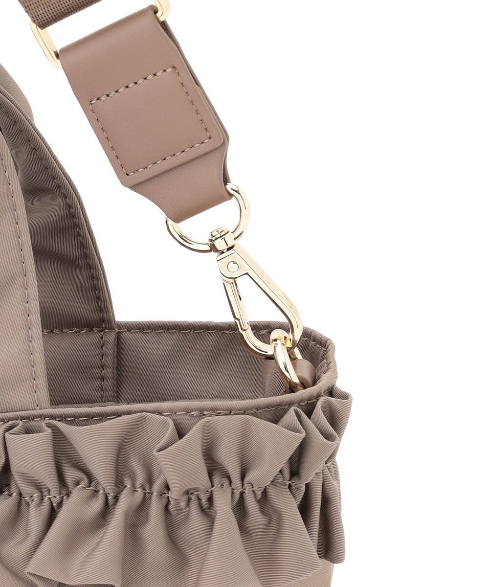 TOCCA 【ショルダー取り外し可能】FRILL GARLAND NYLONTOTE  トートバッグ 