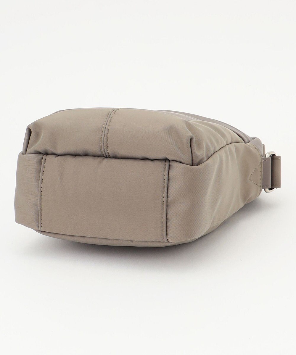 Y'SACCS ブロックモチーフポシェット 