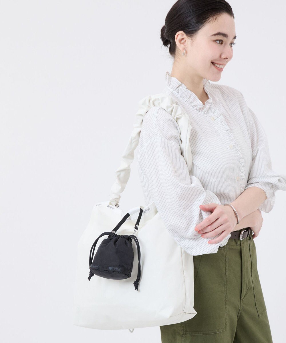 LeSportsac DRAWSTRING BUCKET CHARM/リサイクルドブラックJP 