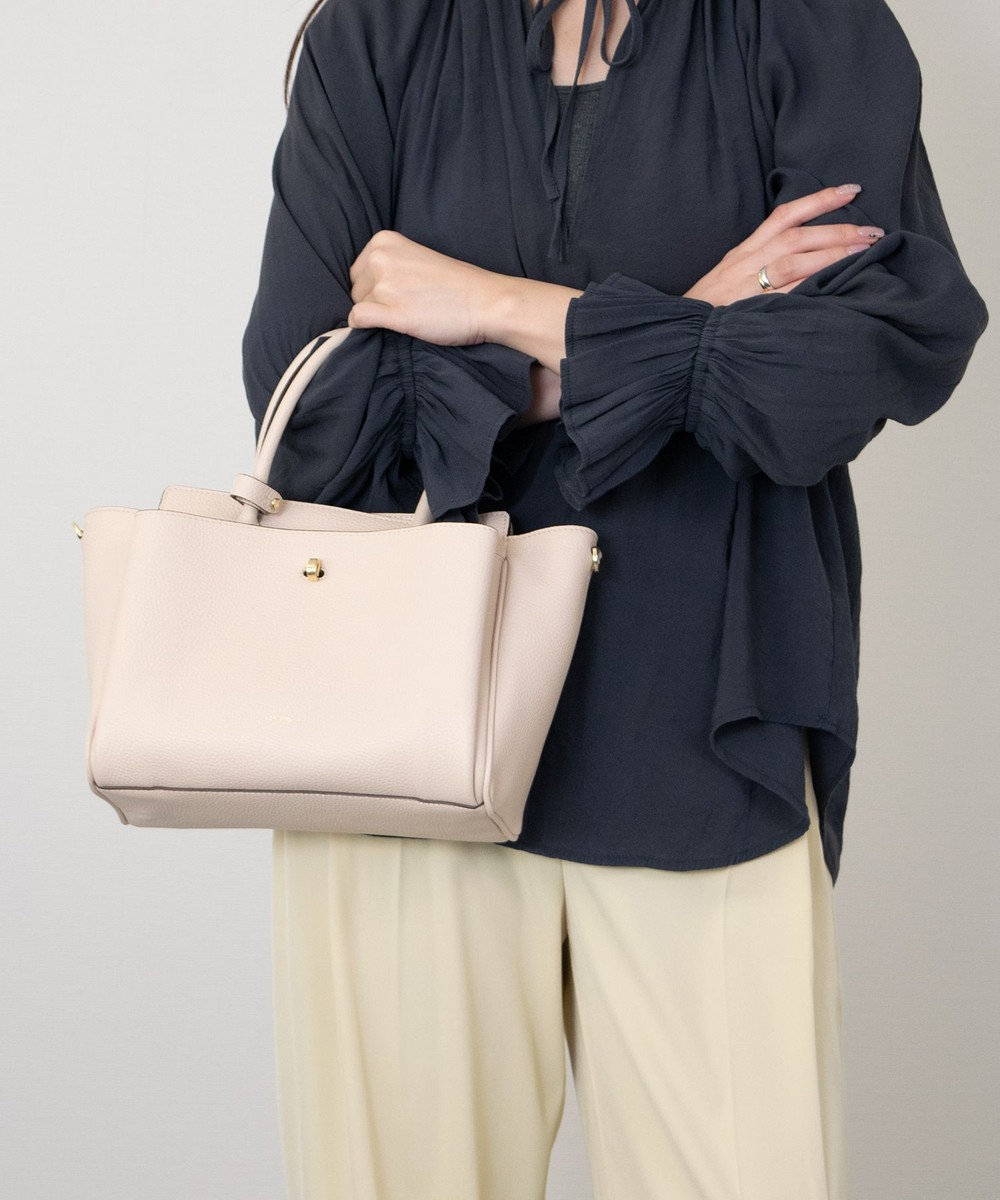 INTER-CHAUSSURES 【LORISTELLA】マルチポケットハンドバッグ 