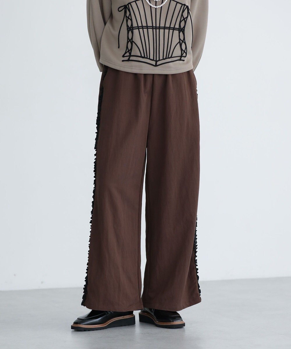 Green Parks ■ESCAR サイドミニフリルワイドパンツ 