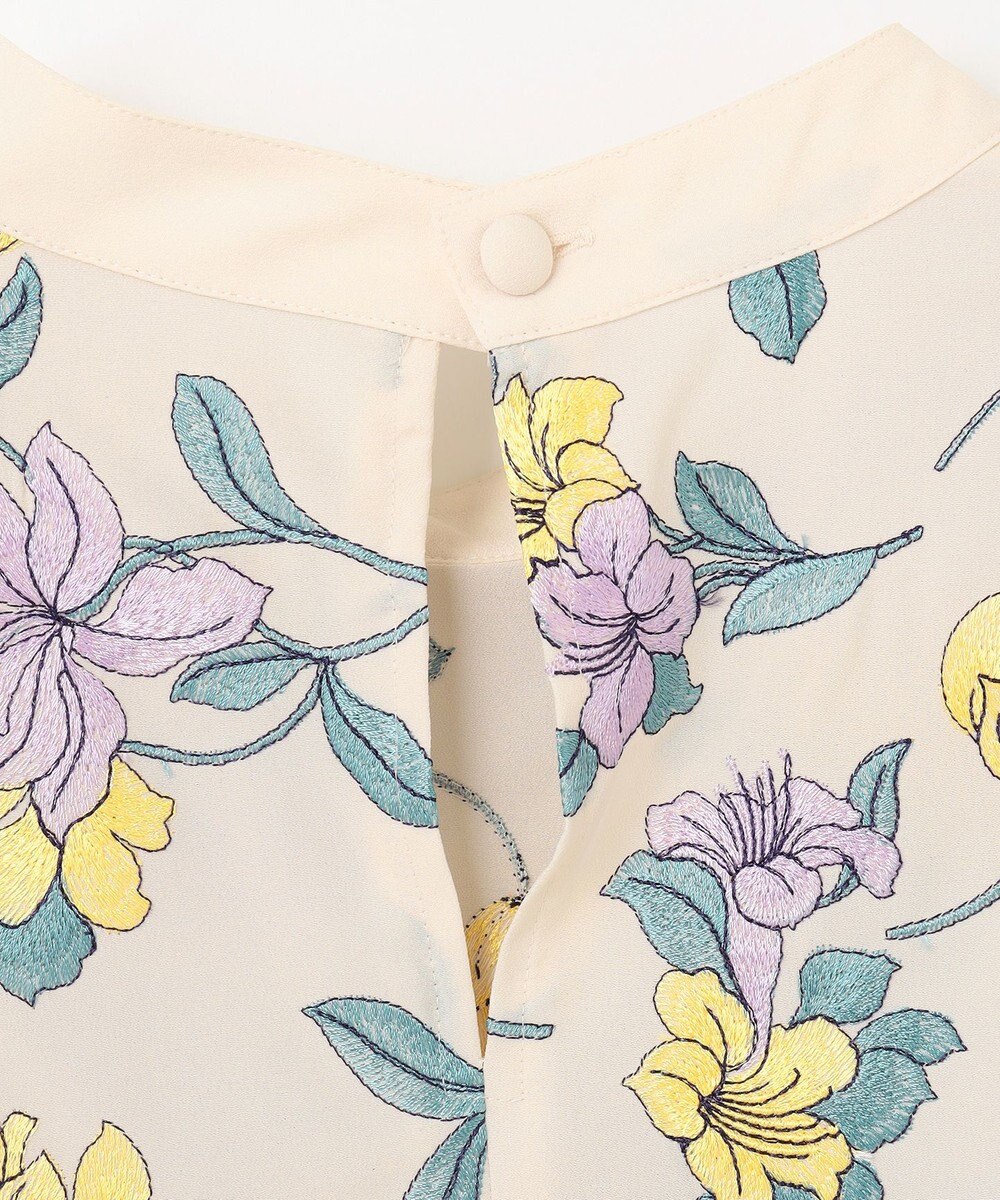 GRACE CONTINENTAL フラワー刺繍ショートトップ 