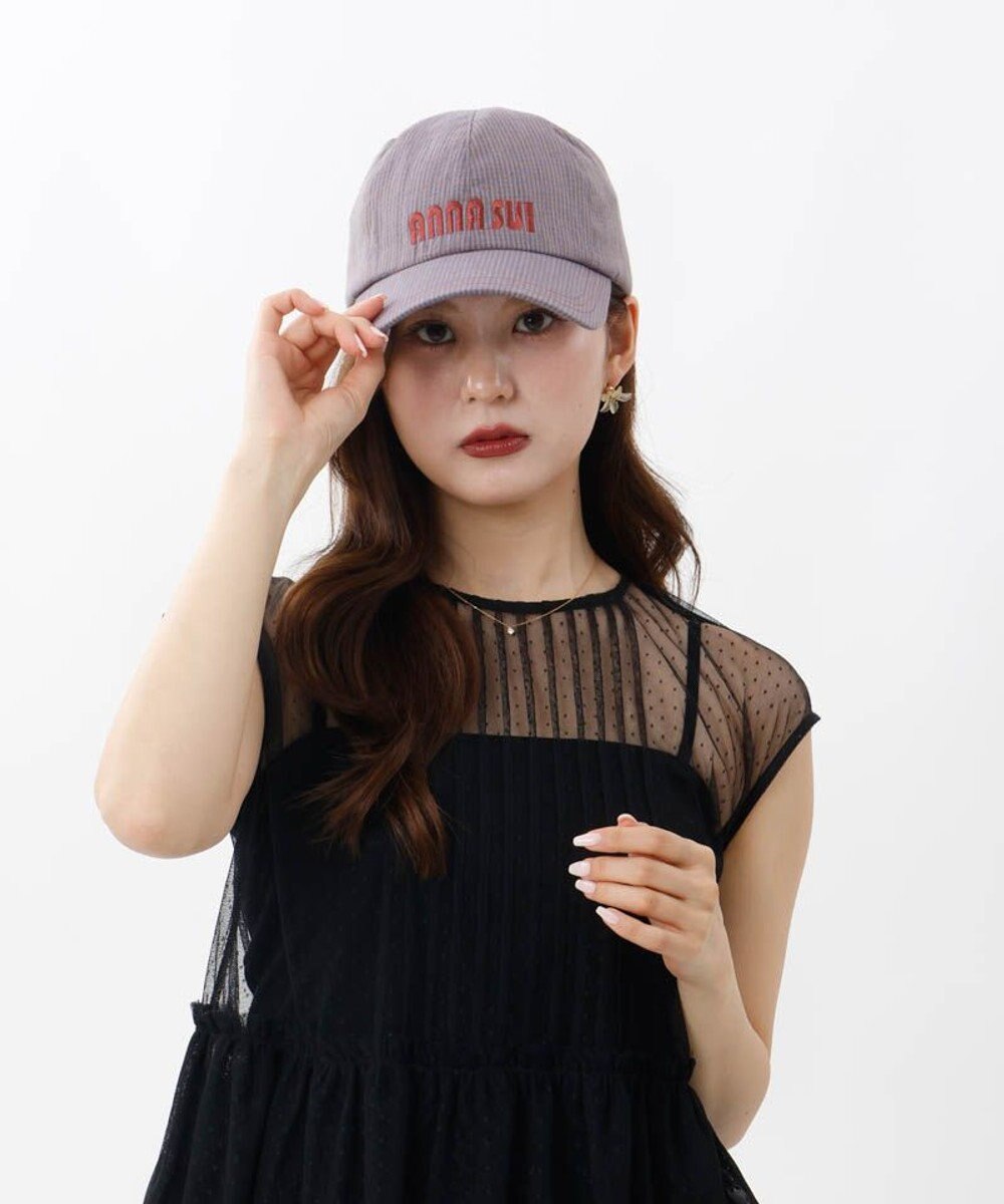 AURORA 【 ANNA SUI（アナ スイ）】ネコ耳ロゴ刺しゅうキャップ 