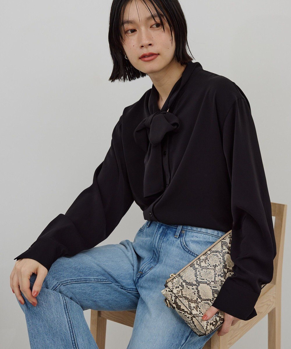 AMERICAN HOLIC 【イージーケア】ナロータイブラウス 