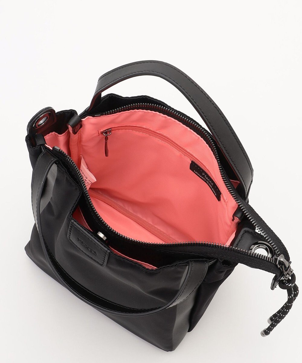 Y'SACCS 【大人のおしゃれ手帖10月号掲載】市川実和子×Y'SACCS　ナイロンすっきりミニマムトート 