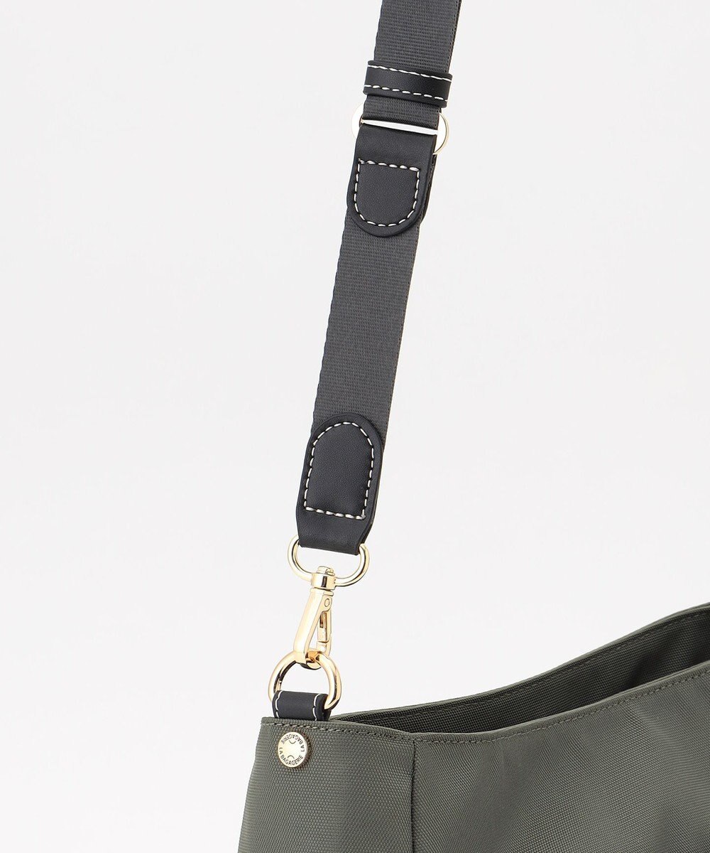 LA BAGAGERIE ポリエステルキャンバス　タックショルダー 