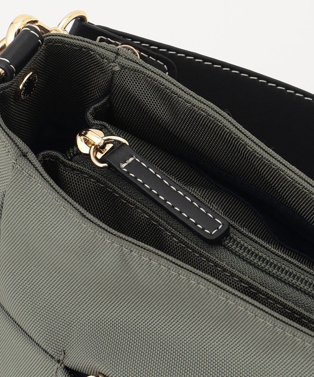 LA BAGAGERIE ポリエステルキャンバス　タックショルダー 