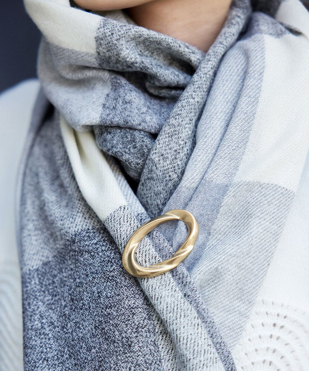 Tiaclasse マットメタルモチーフブローチ 