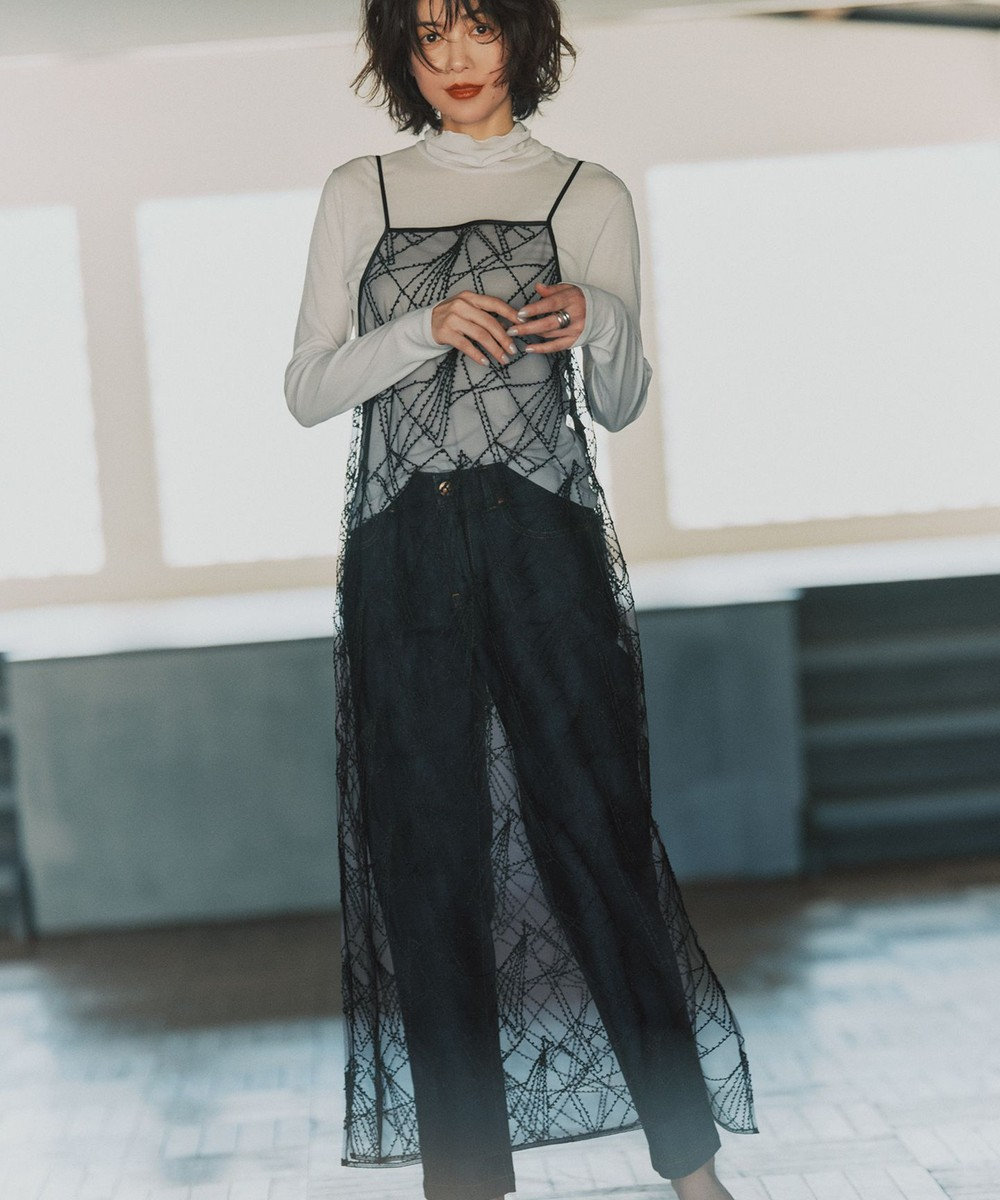 23区 【見上愛さん着用】刺繍レース キャミソールワンピース 