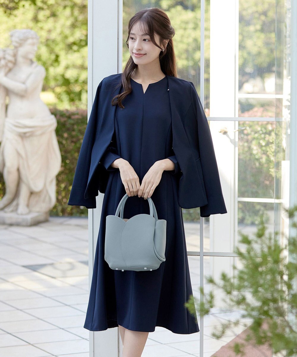 Tiaclasse 【安田美沙子さん着用・ポーチ・ショルダー紐付き】フラワーカットフェイクレザーバッグ 