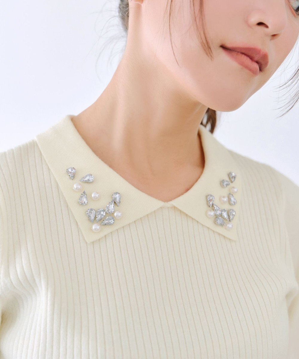 Tiaclasse 襟ビジュー付きニットプルオーバー 