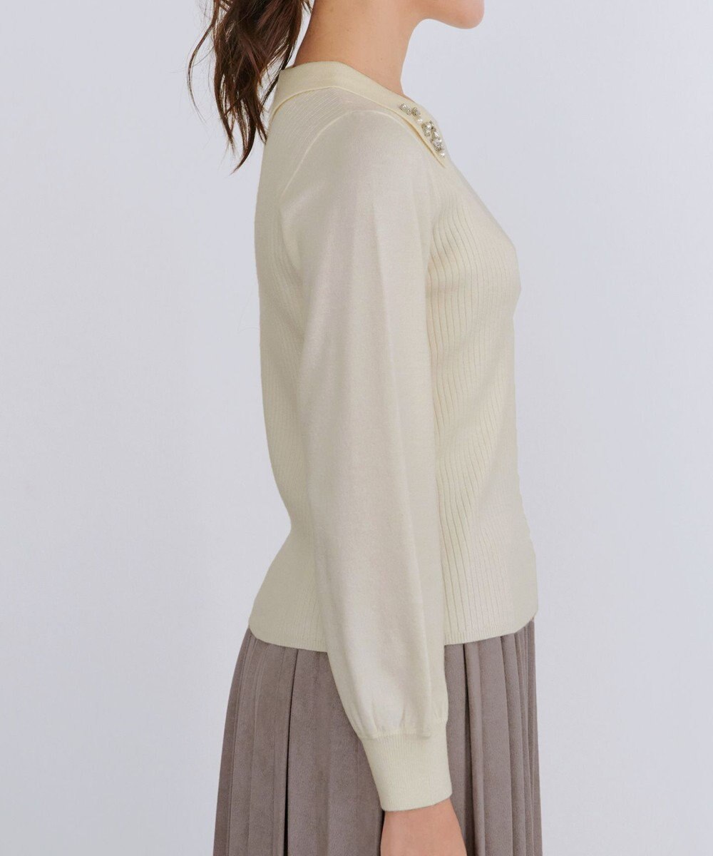 Tiaclasse 襟ビジュー付きニットプルオーバー 