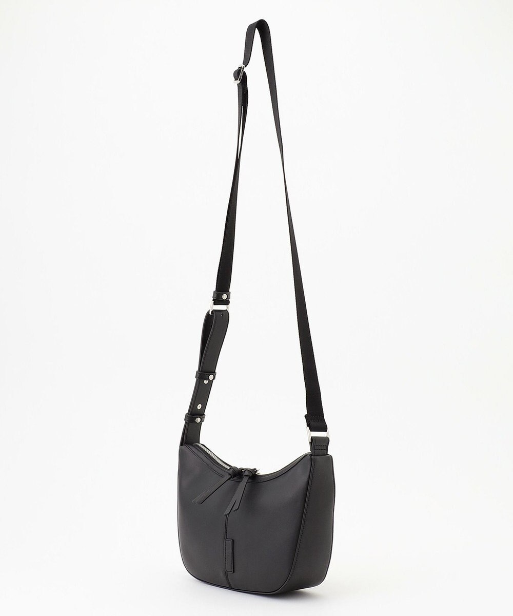 Y'SACCS ハーフムーンボディショルダーバッグ 