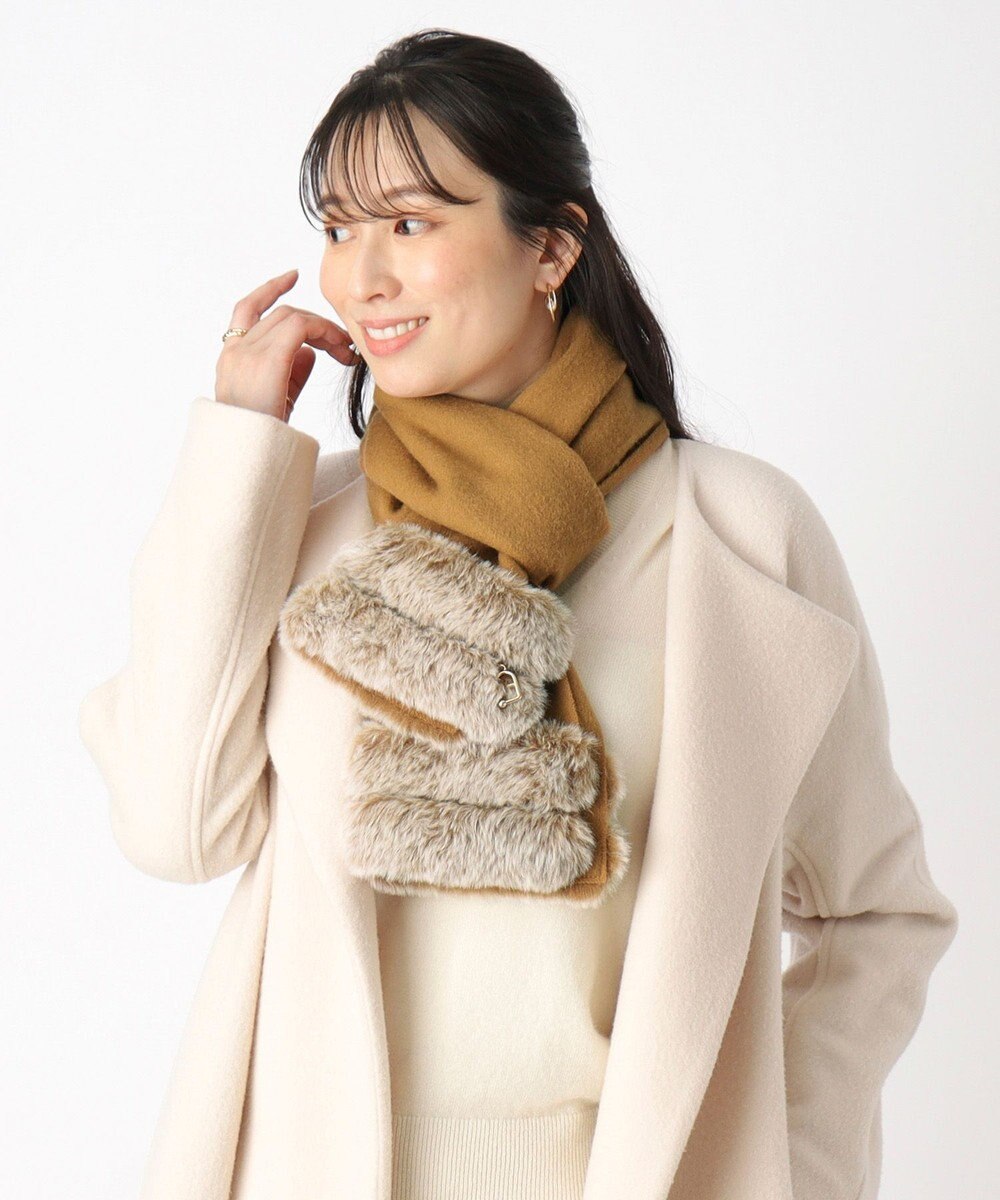 MOONBAT 【WEB限定】FURLA ウール100％×スノートップファーマフラー チャーム付き 