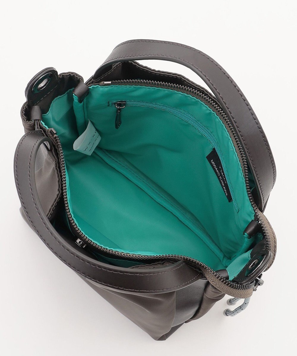 Y'SACCS 【大人のおしゃれ手帖10月号掲載】市川実和子×Y'SACCS　ナイロンすっきりミニマムトート 