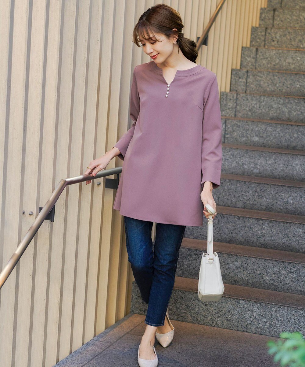 Tiaclasse 【ダブルストレッチ・洗える】スキッパーパールチュニックブラウス 