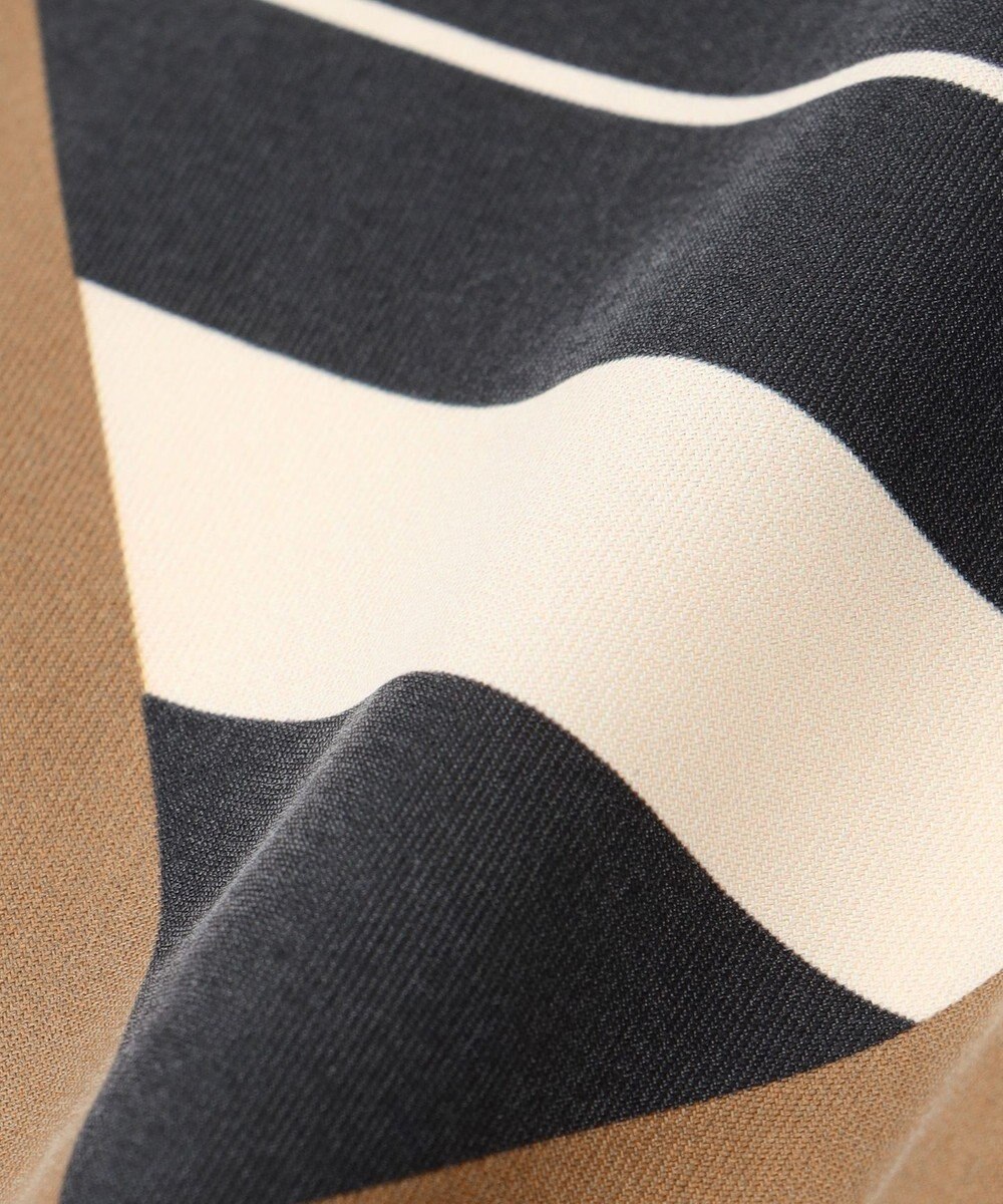 JOSEPH ABBOUD 【65㎝×65㎝】スクエアグラフィックプリント チーフ 