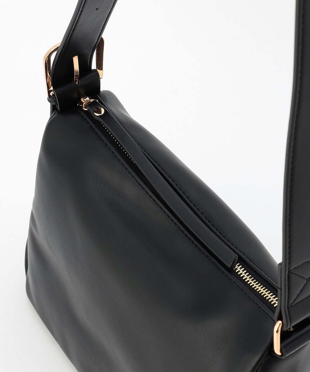 LA BAGAGERIE 【maison vert】 【チェーンチャーム・ミニポーチ付き】2WAYベルトワンショルダー 