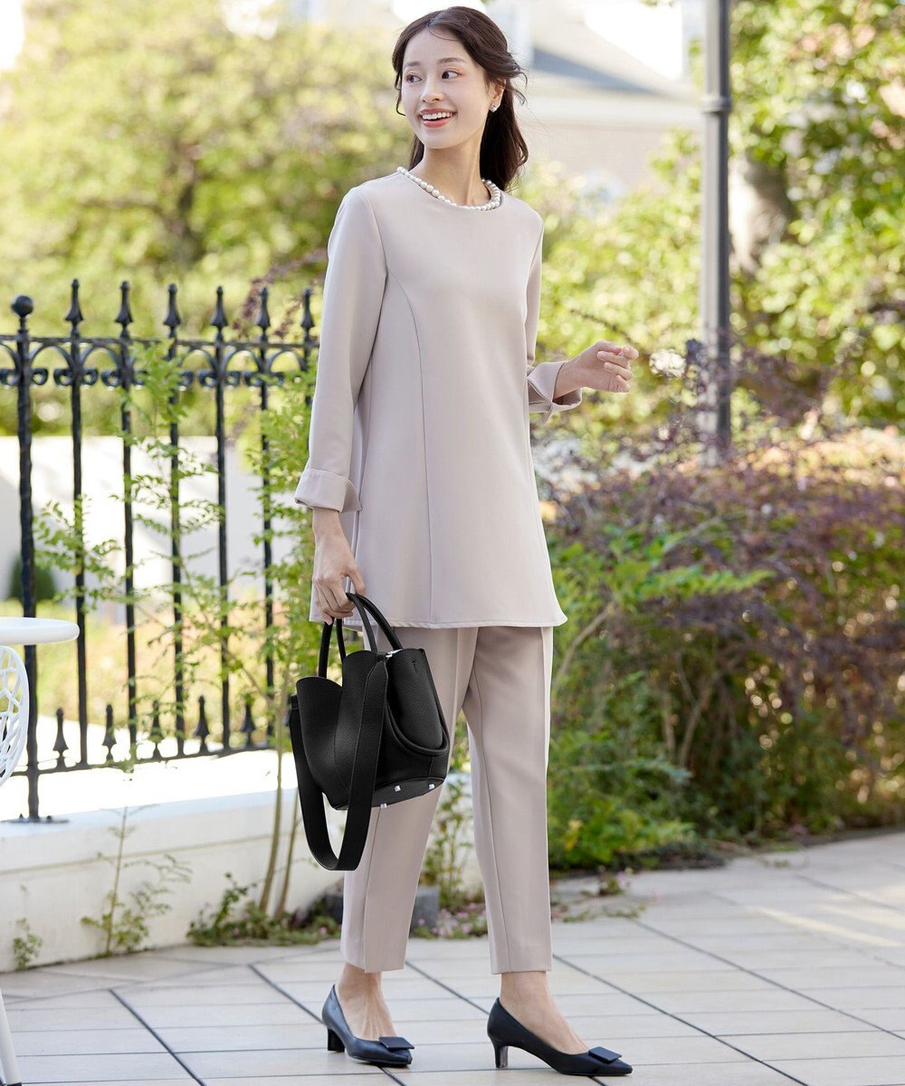 Tiaclasse 【安田美沙子さん着用・ポーチ・ショルダー紐付き】フラワーカットフェイクレザーバッグ 