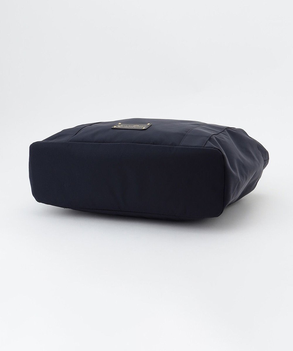 LA BAGAGERIE 【LA BAGAGERIE×HELLO KITTY】リボンチャーム付き　デイリートート　Mサイズ 