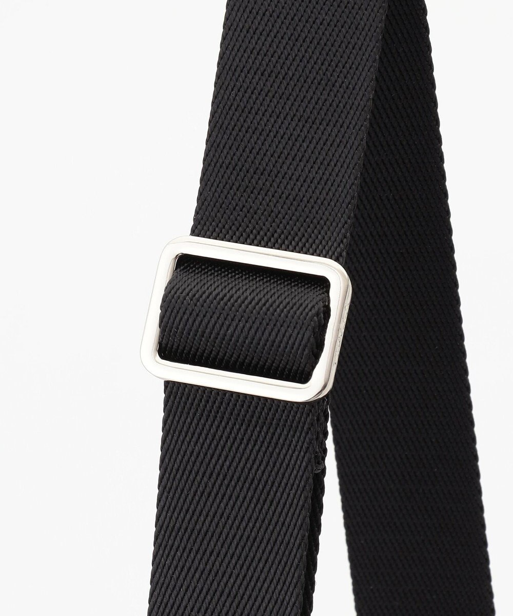 Y'SACCS ハーフムーンボディショルダーバッグ 