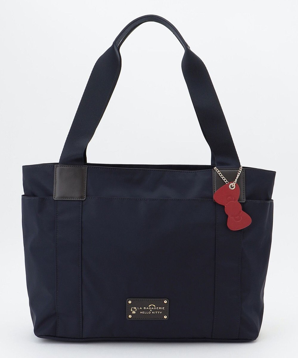 LA BAGAGERIE 【LA BAGAGERIE×HELLO KITTY】リボンチャーム付き　デイリートート　Mサイズ 
