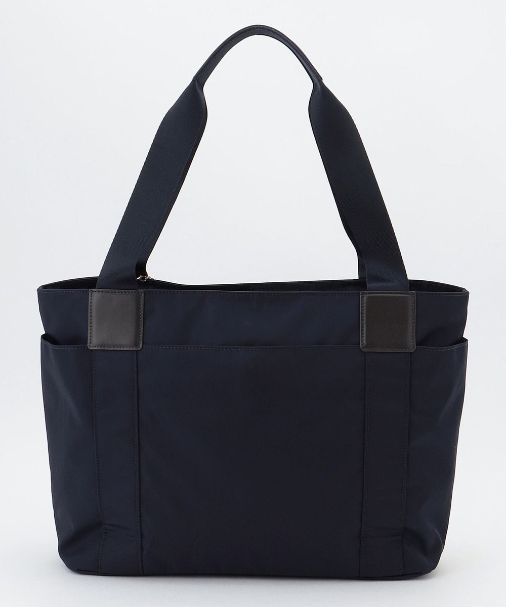 LA BAGAGERIE 【LA BAGAGERIE×HELLO KITTY】リボンチャーム付き　デイリートート　Mサイズ 